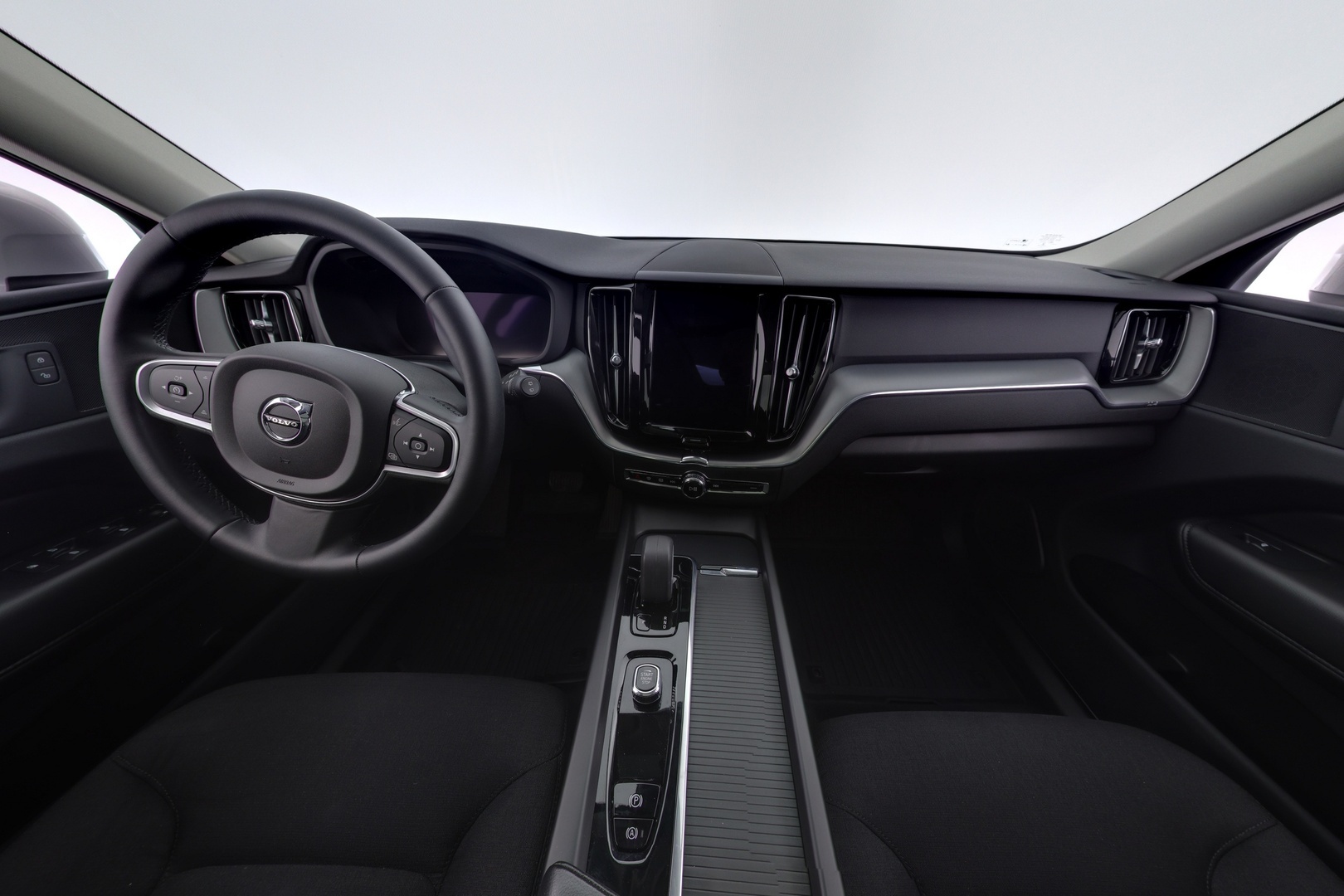 VOLVO XC60 2022