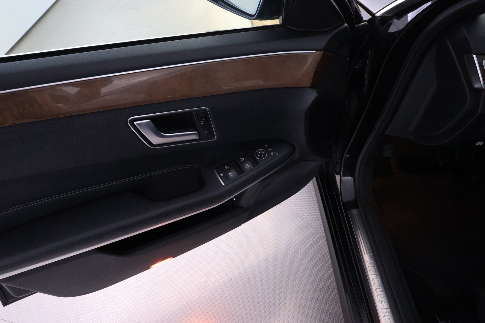 MERCEDES-BENZ E 2013