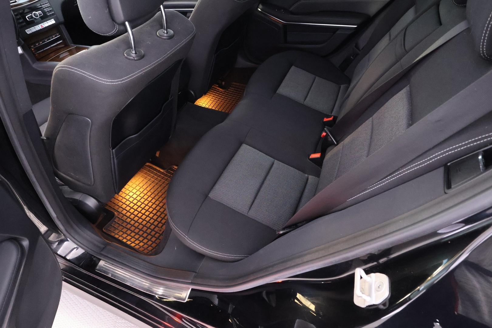 MERCEDES-BENZ E 2013