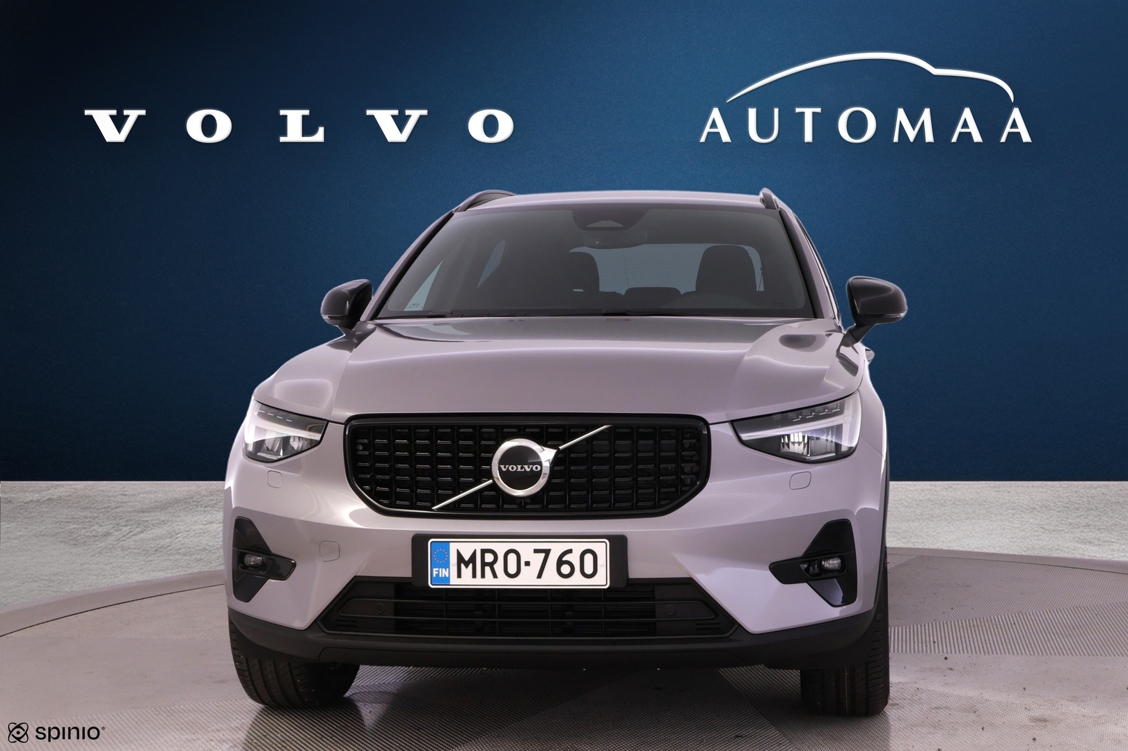 VOLVO XC40 2026