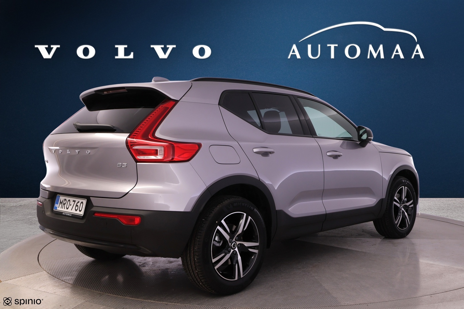 VOLVO XC40 2026