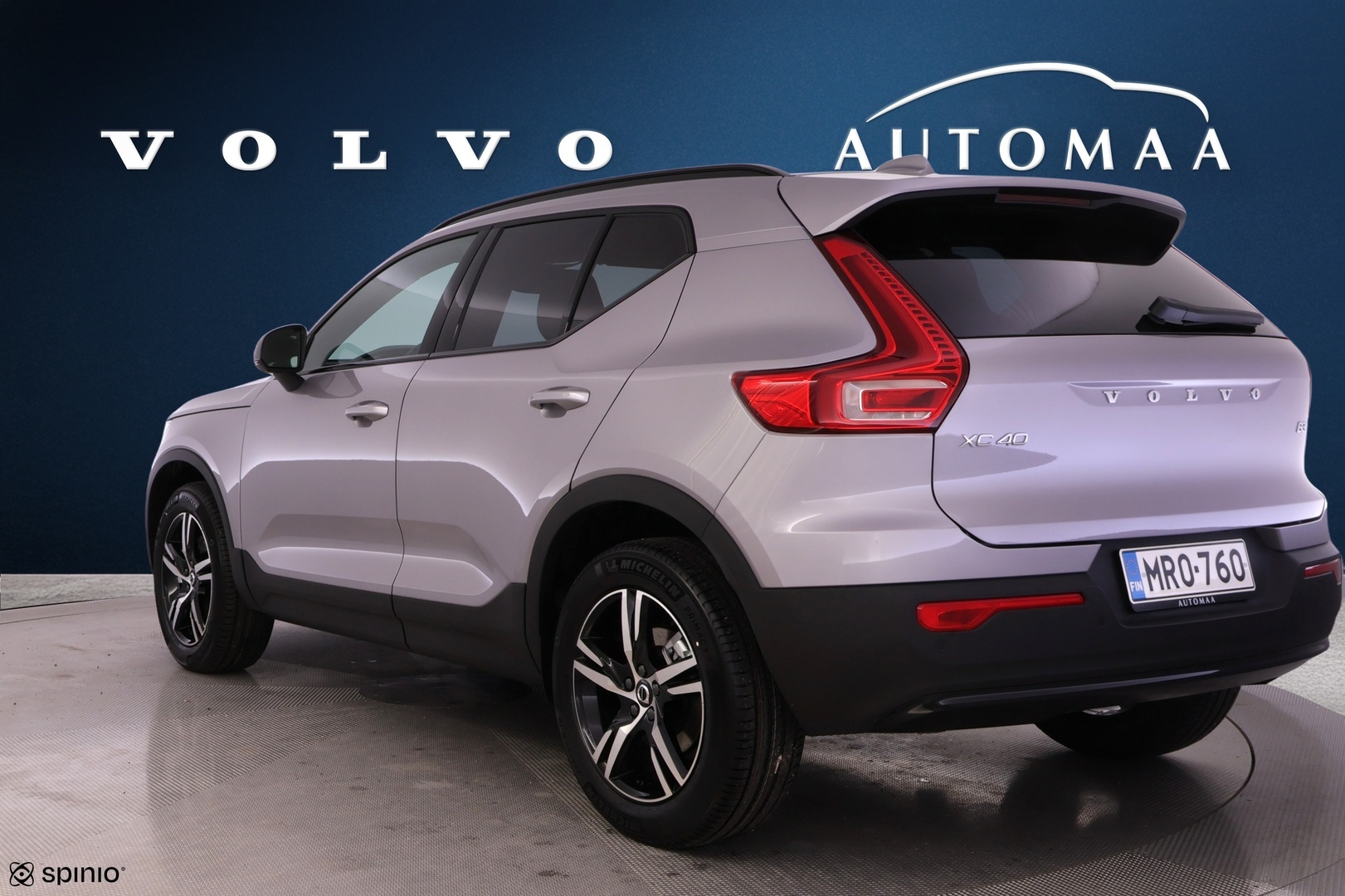 VOLVO XC40 2026