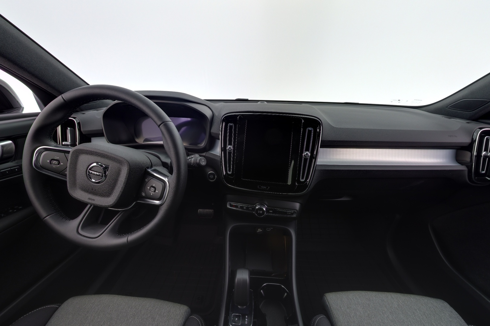 VOLVO XC40 2026