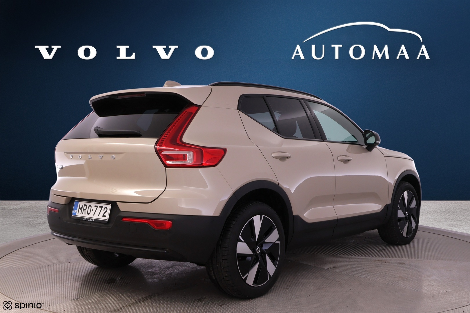VOLVO EX40 2026