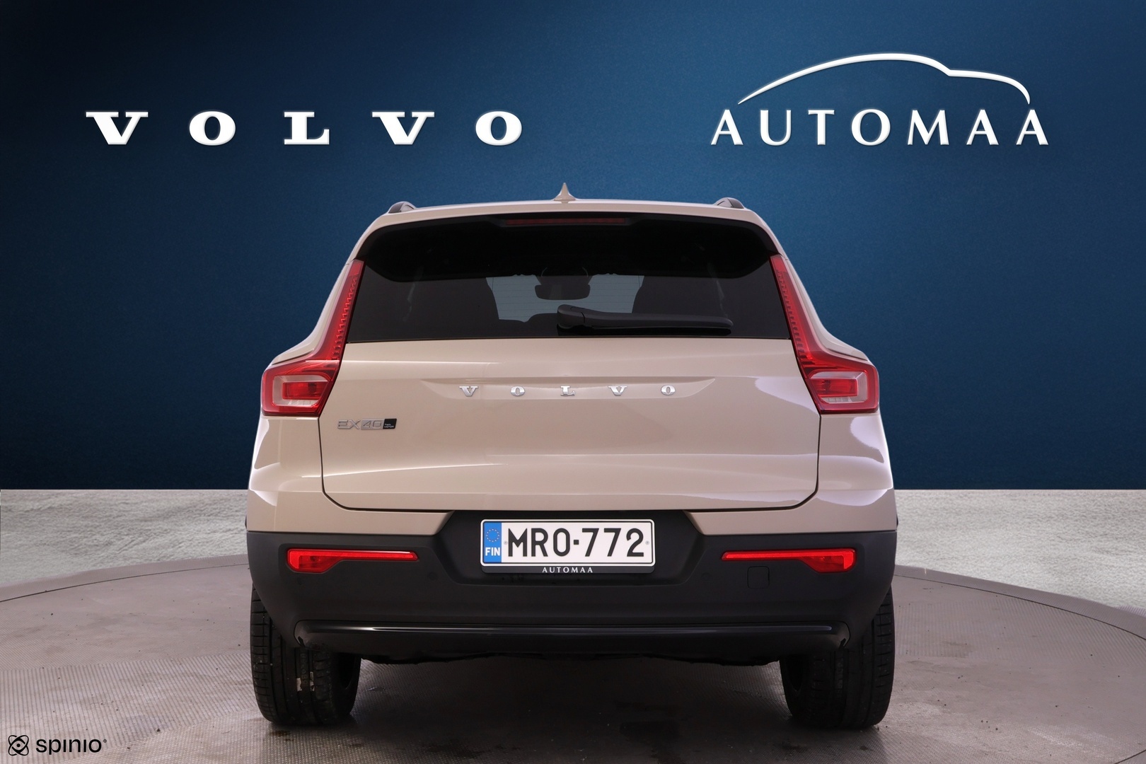 VOLVO EX40 2026
