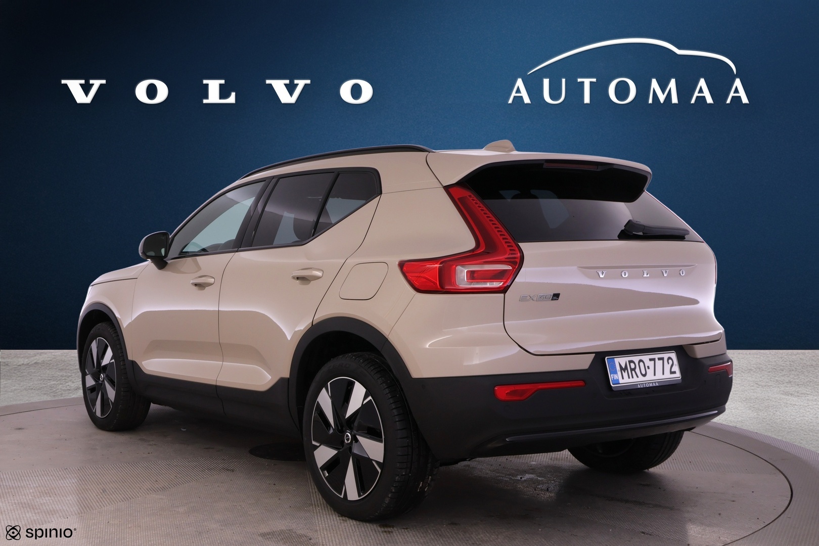 VOLVO EX40 2026