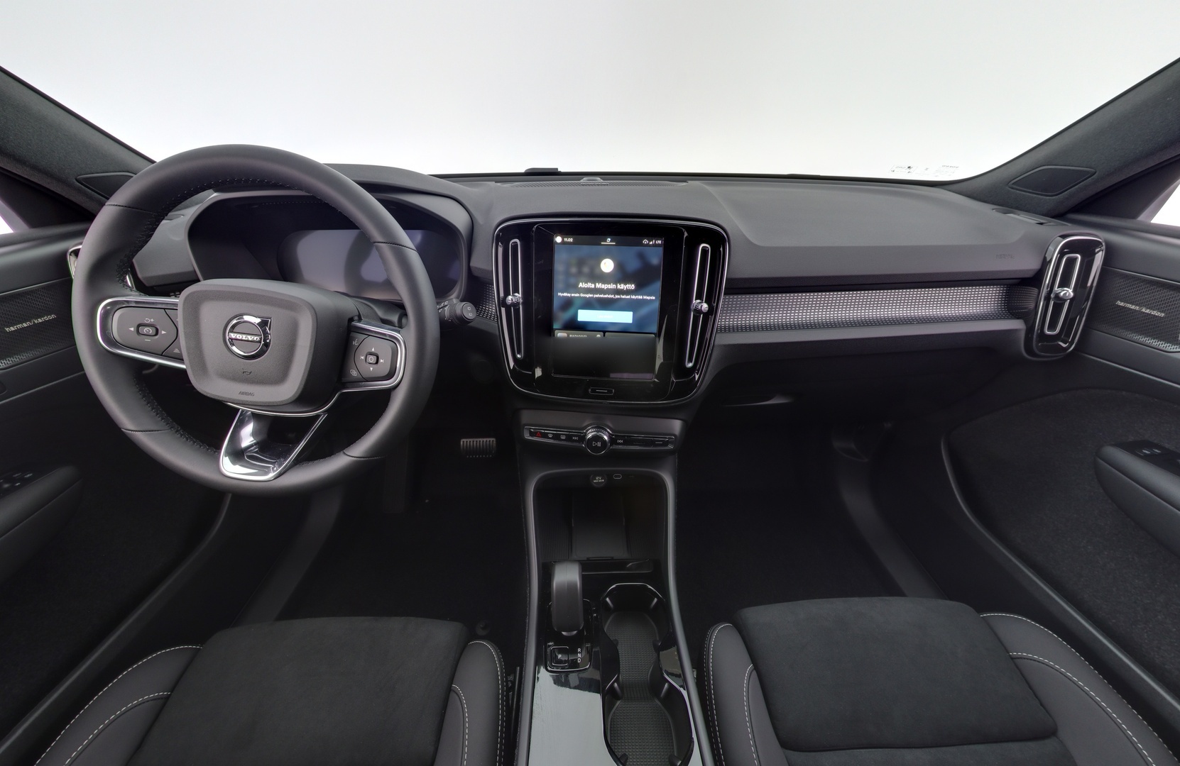 VOLVO EX40 2026