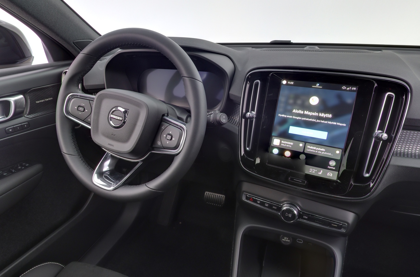 VOLVO EX40 2026