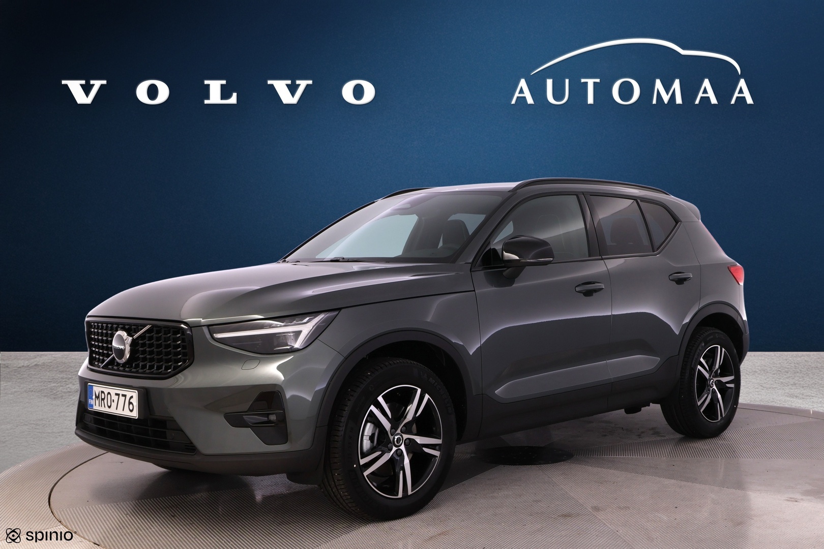 VOLVO XC40 2026