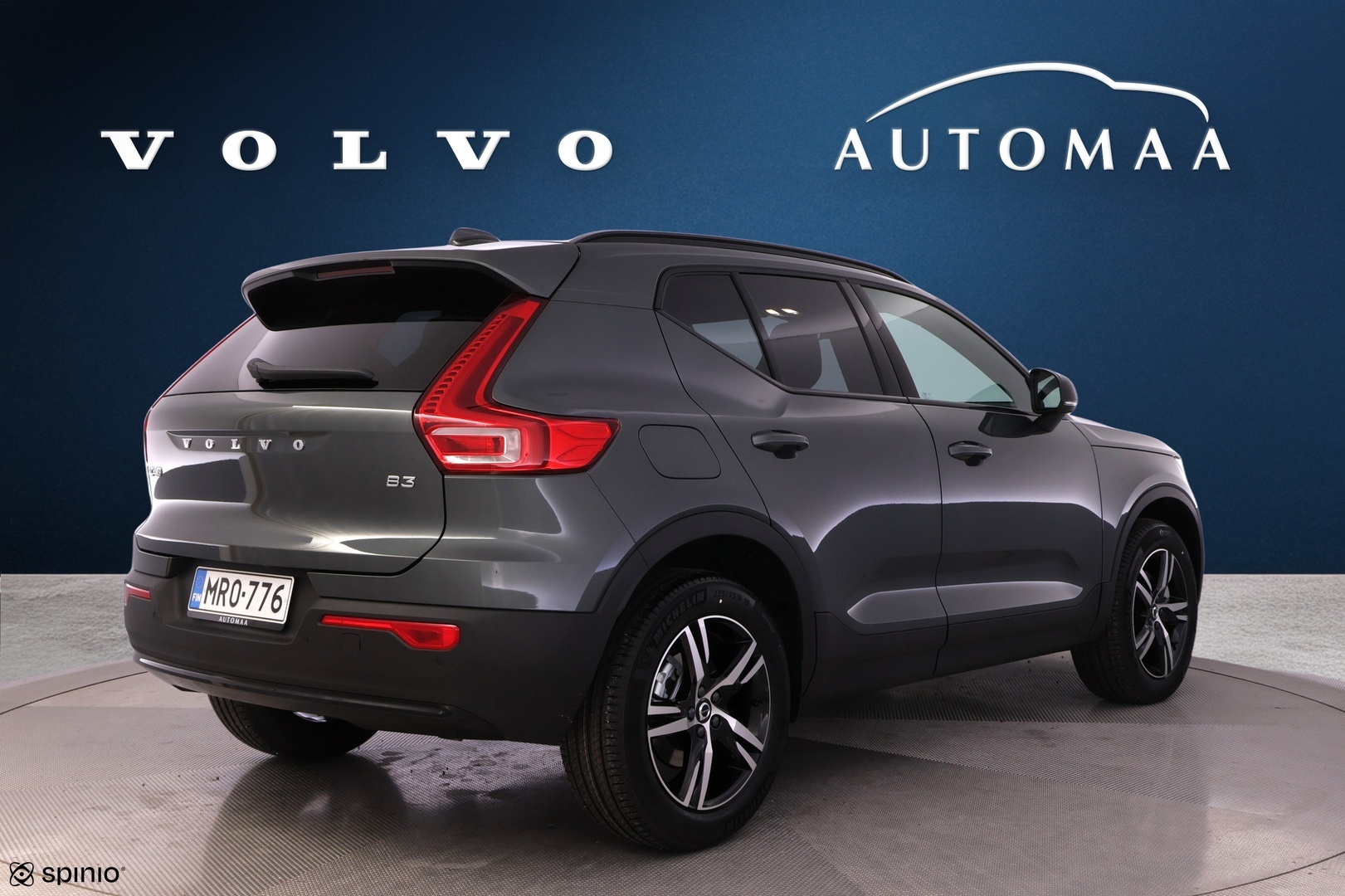 VOLVO XC40 2026