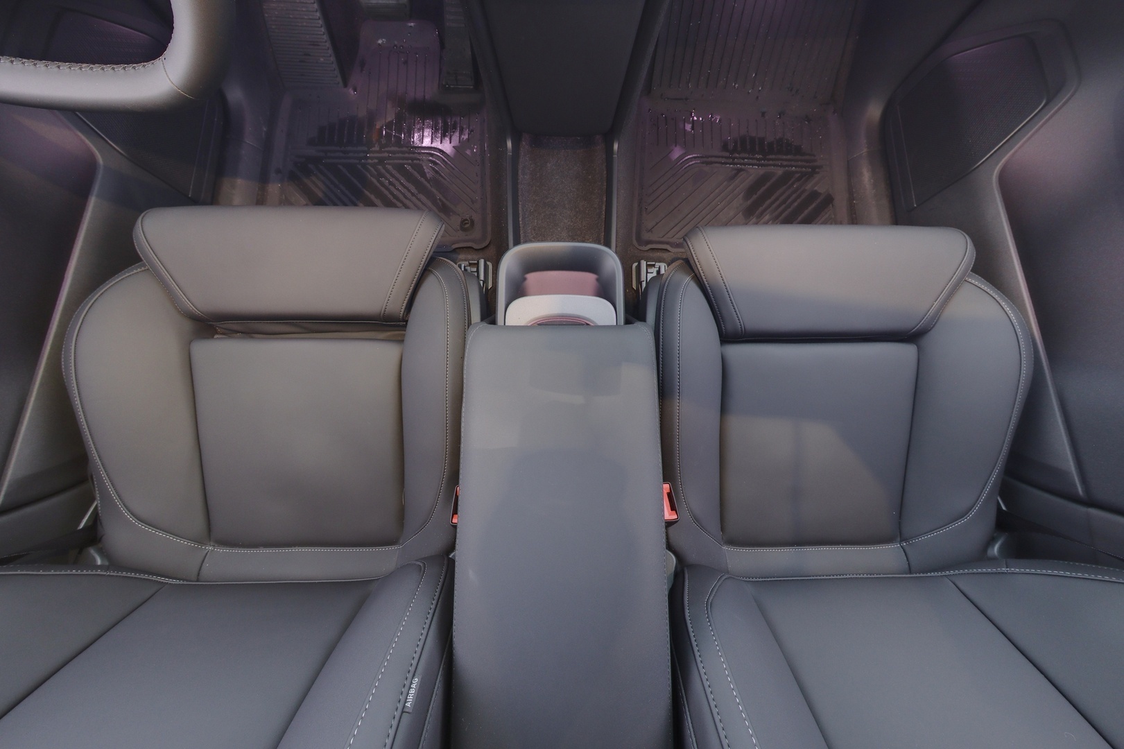VOLVO EX60 2027