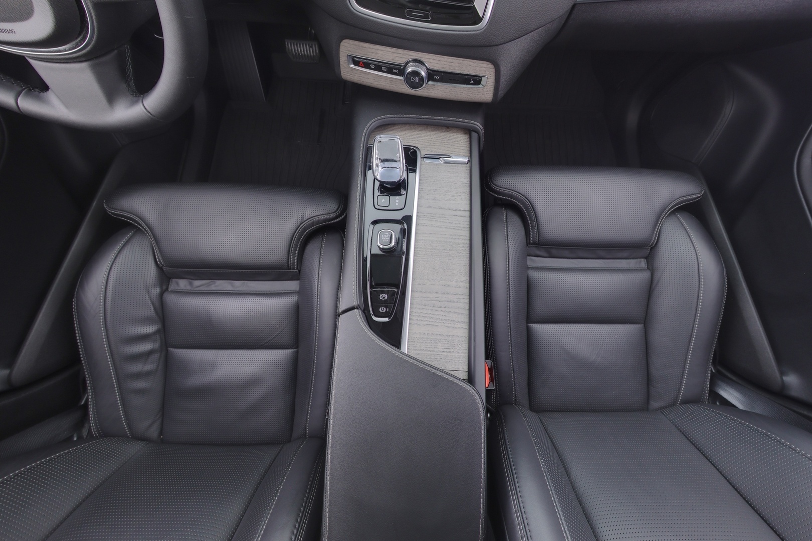 VOLVO XC90 2024