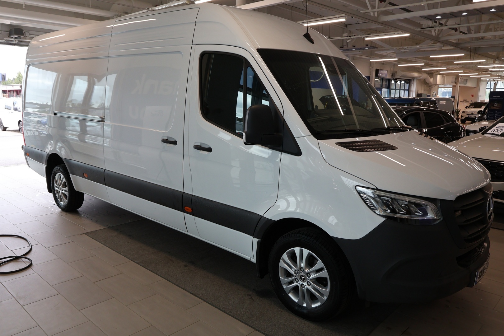MERCEDES-BENZ Sprinter 2024