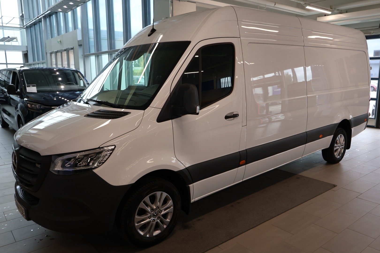 MERCEDES-BENZ Sprinter 2024