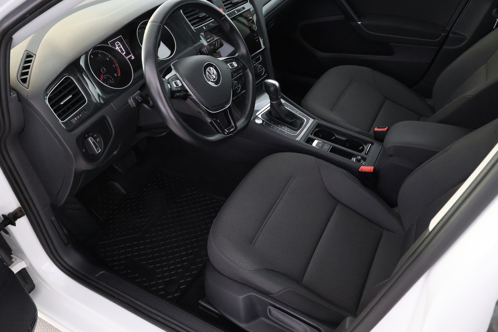 VOLKSWAGEN Golf 12
