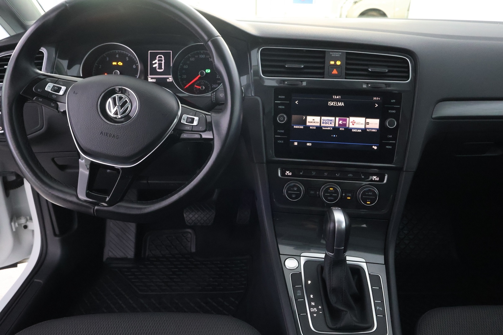 VOLKSWAGEN Golf 14