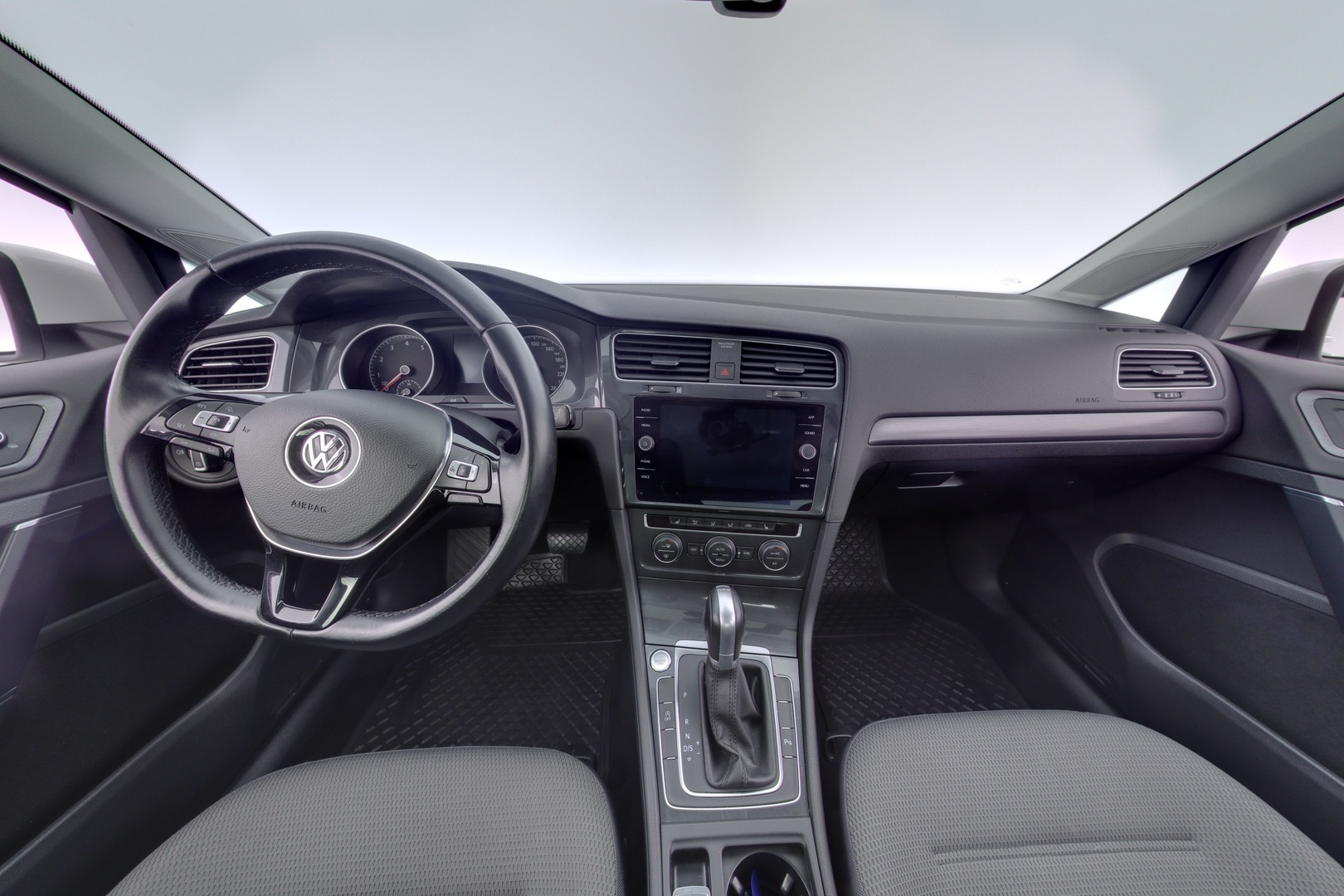 VOLKSWAGEN Golf 7