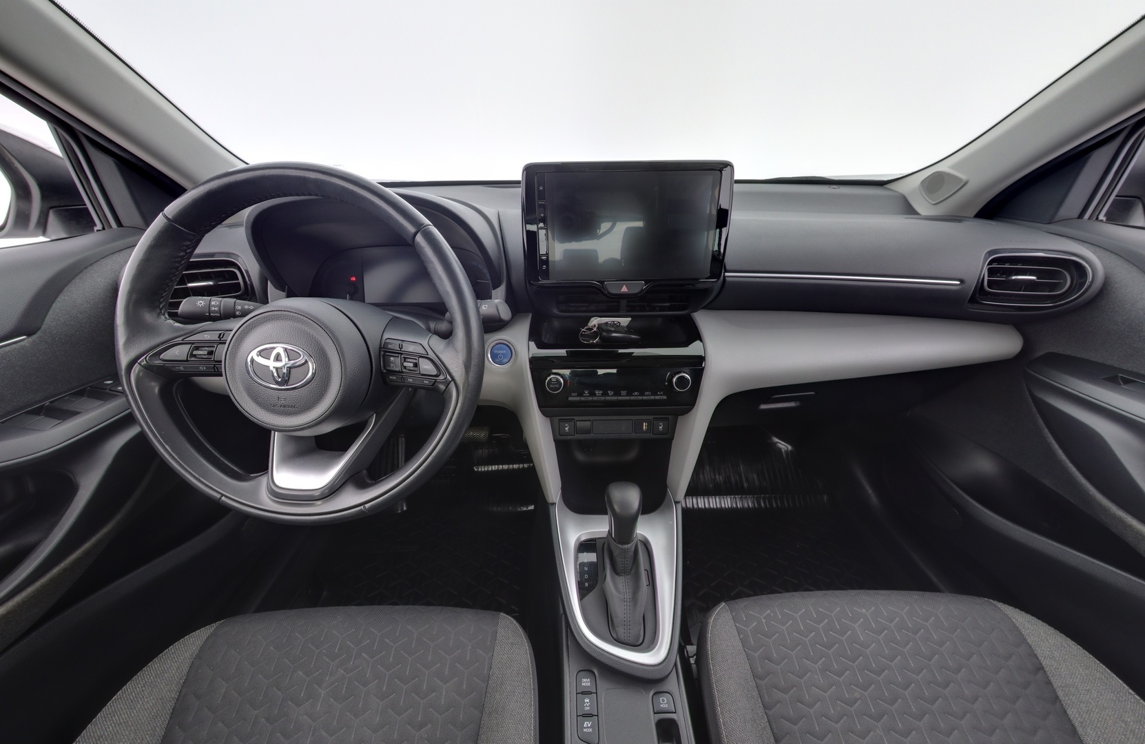 TOYOTA Yaris Cross 2022