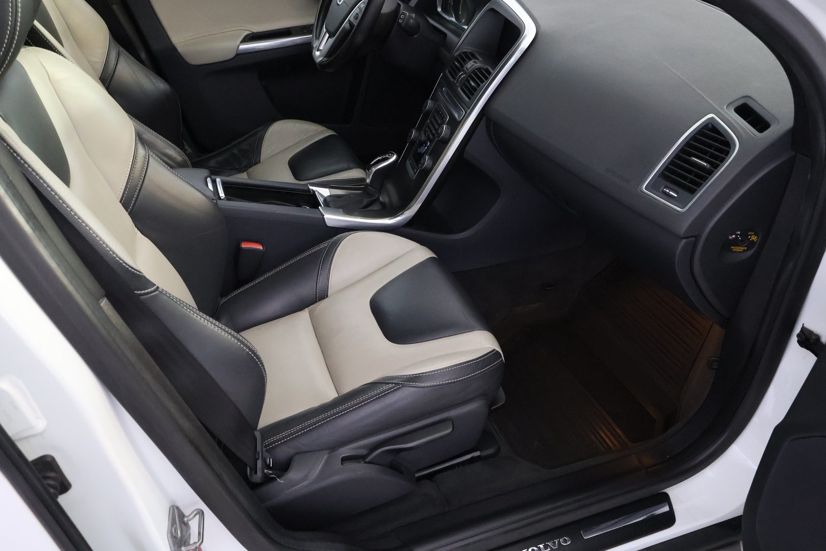 VOLVO XC60 2014