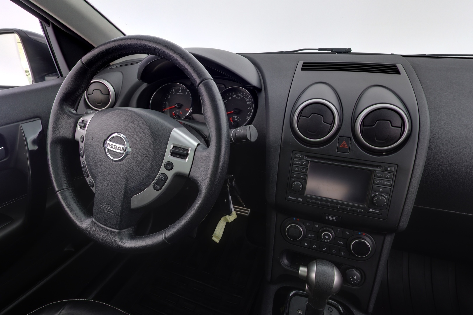 NISSAN Qashqai 2013