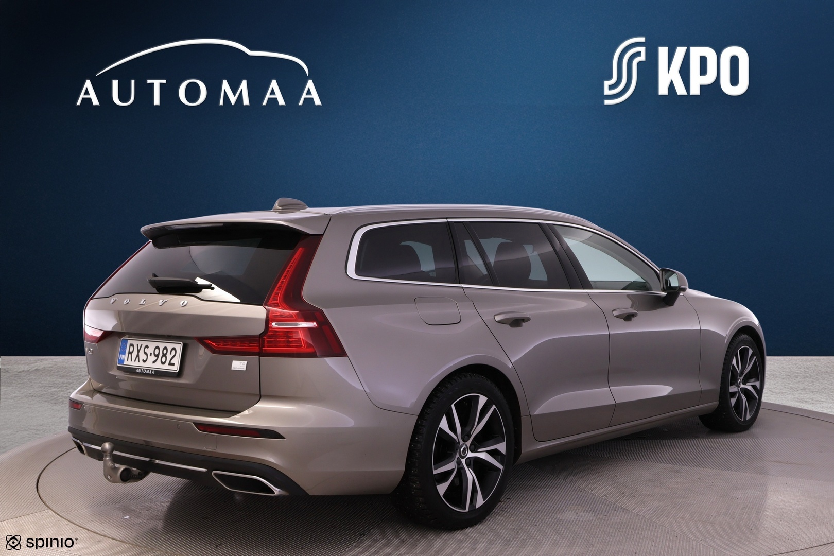 VOLVO V60 2021