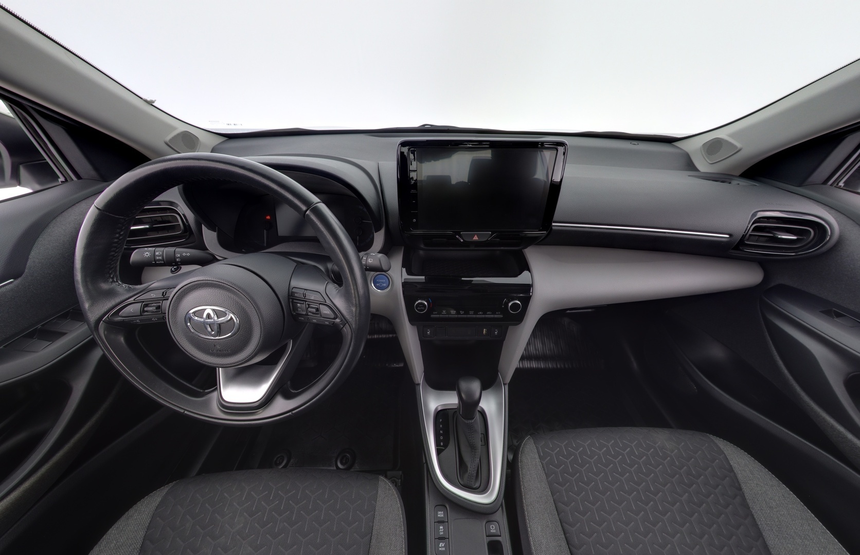 TOYOTA Yaris Cross 2022