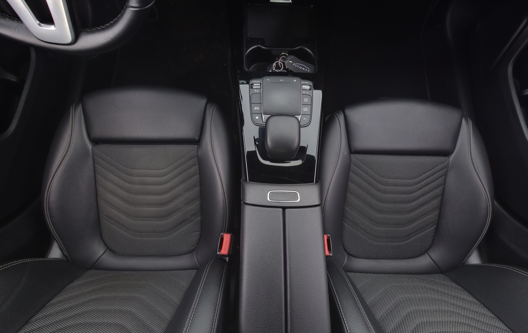 MERCEDES-BENZ A 2021