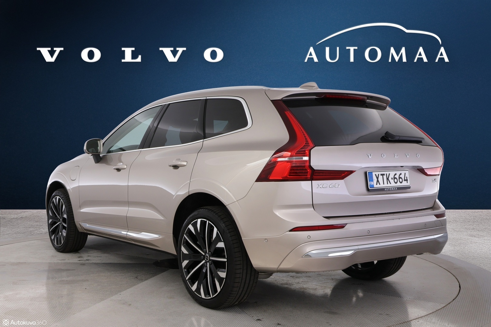 VOLVO XC60 6