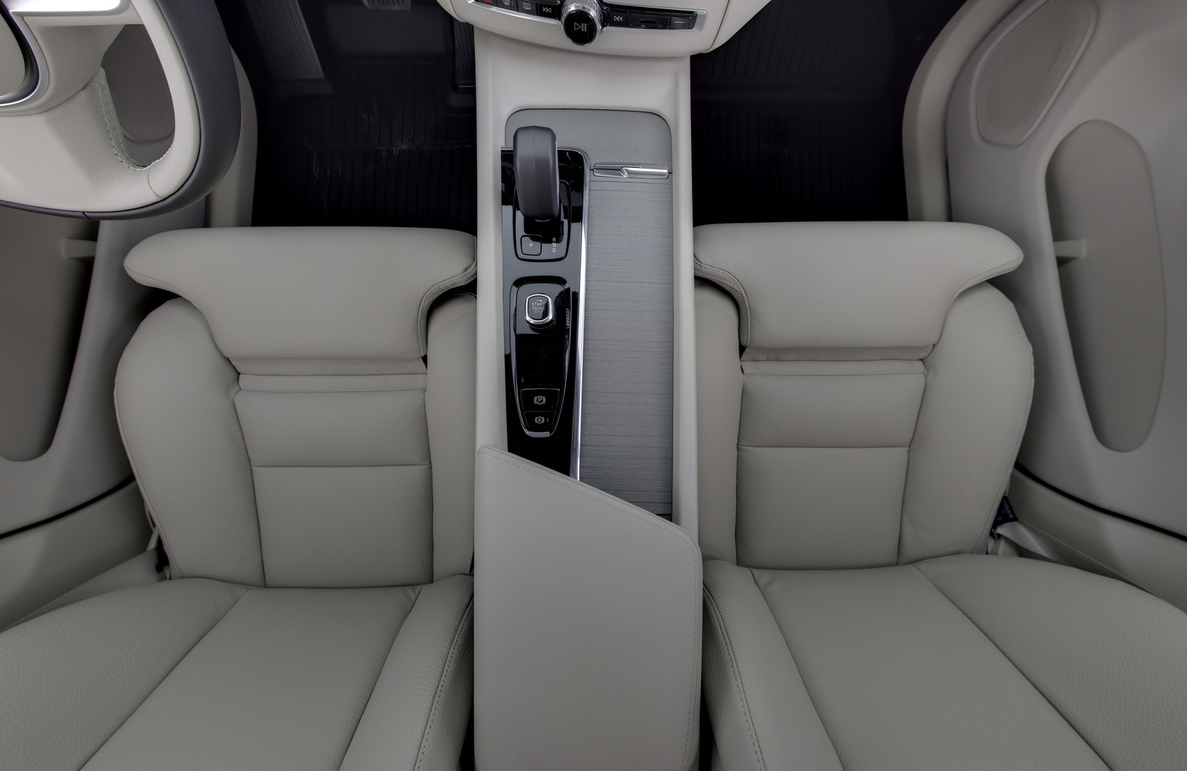 VOLVO XC60 9