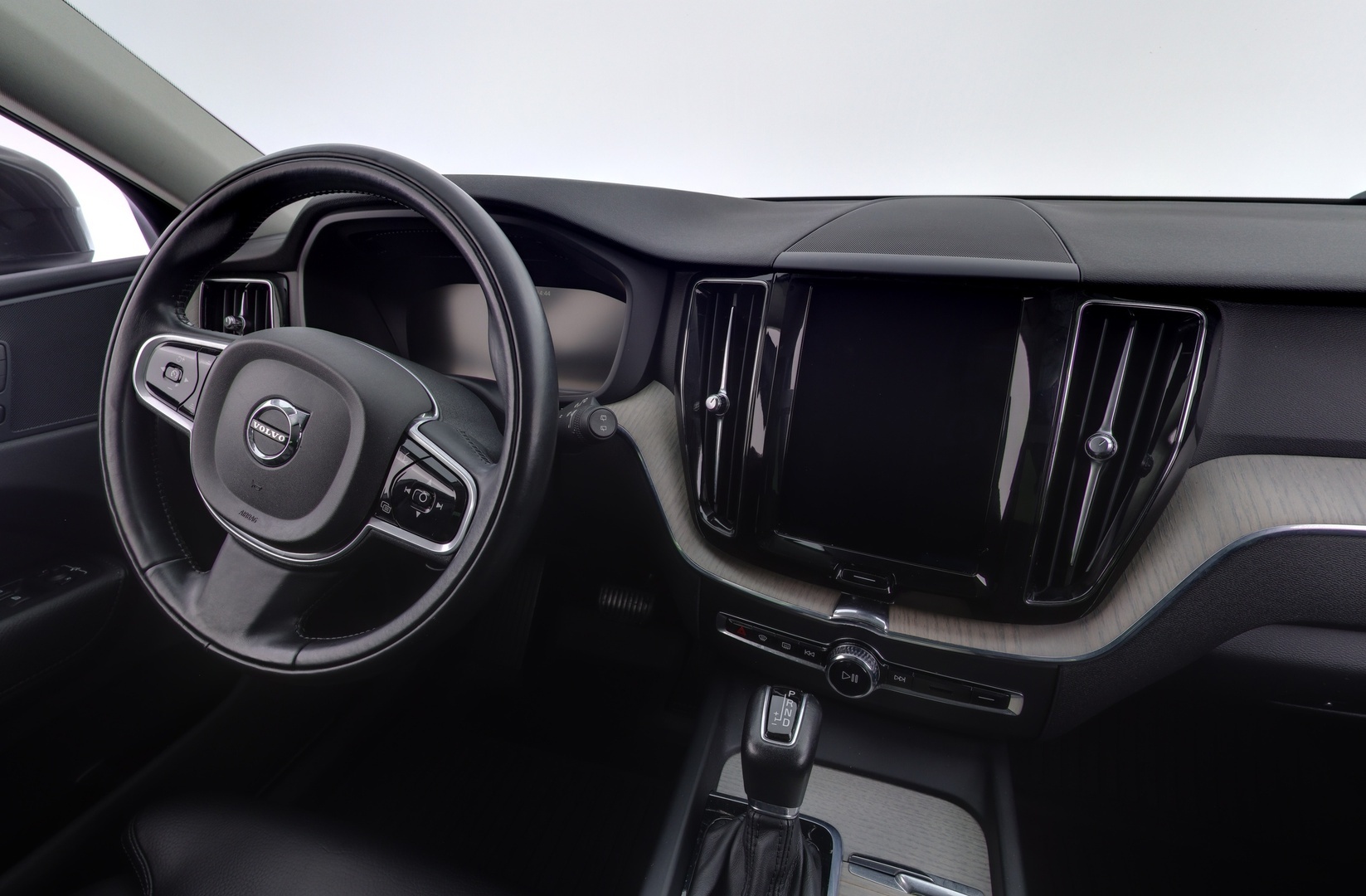 VOLVO XC60 2017