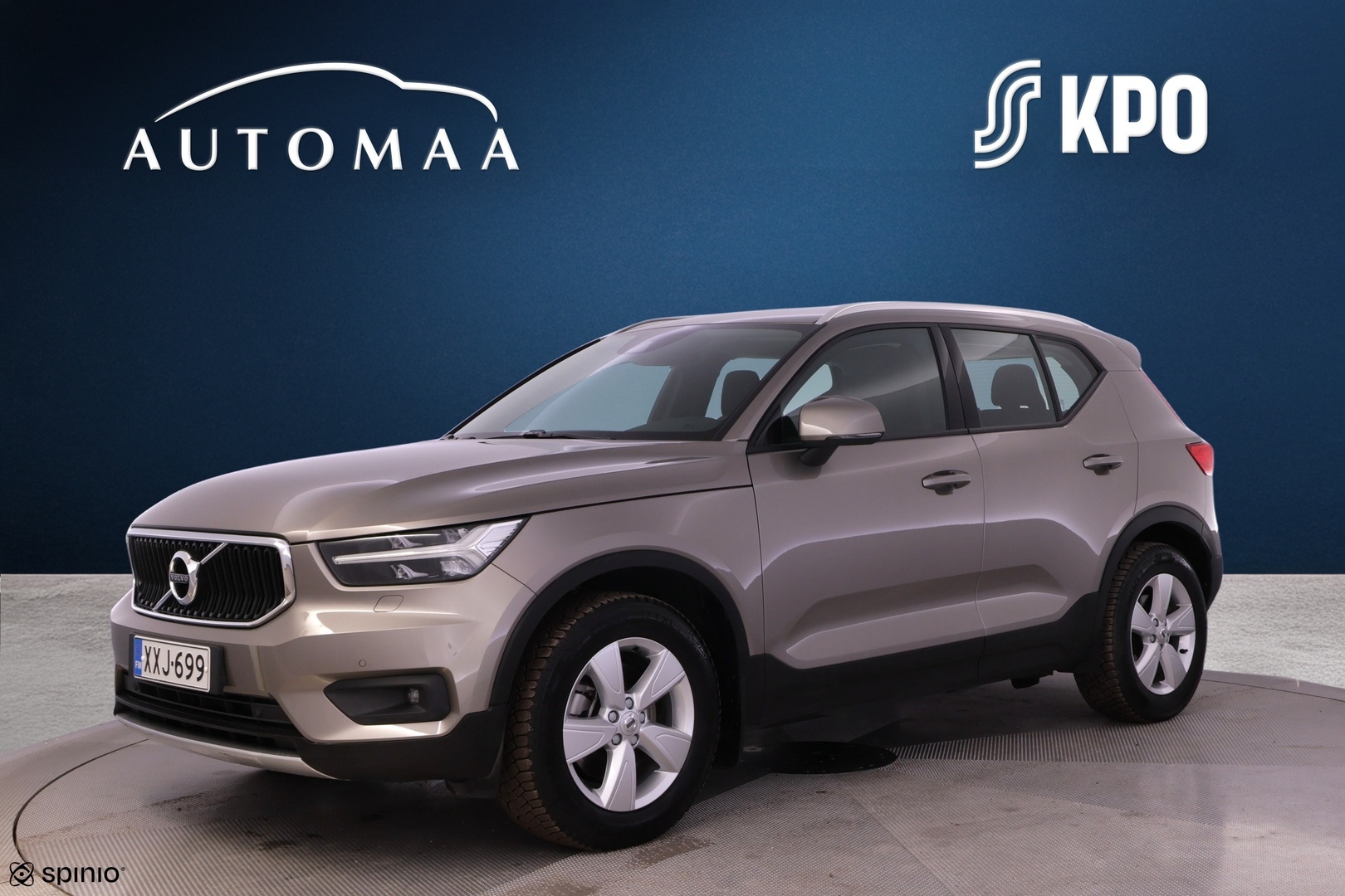 VOLVO XC40 2021