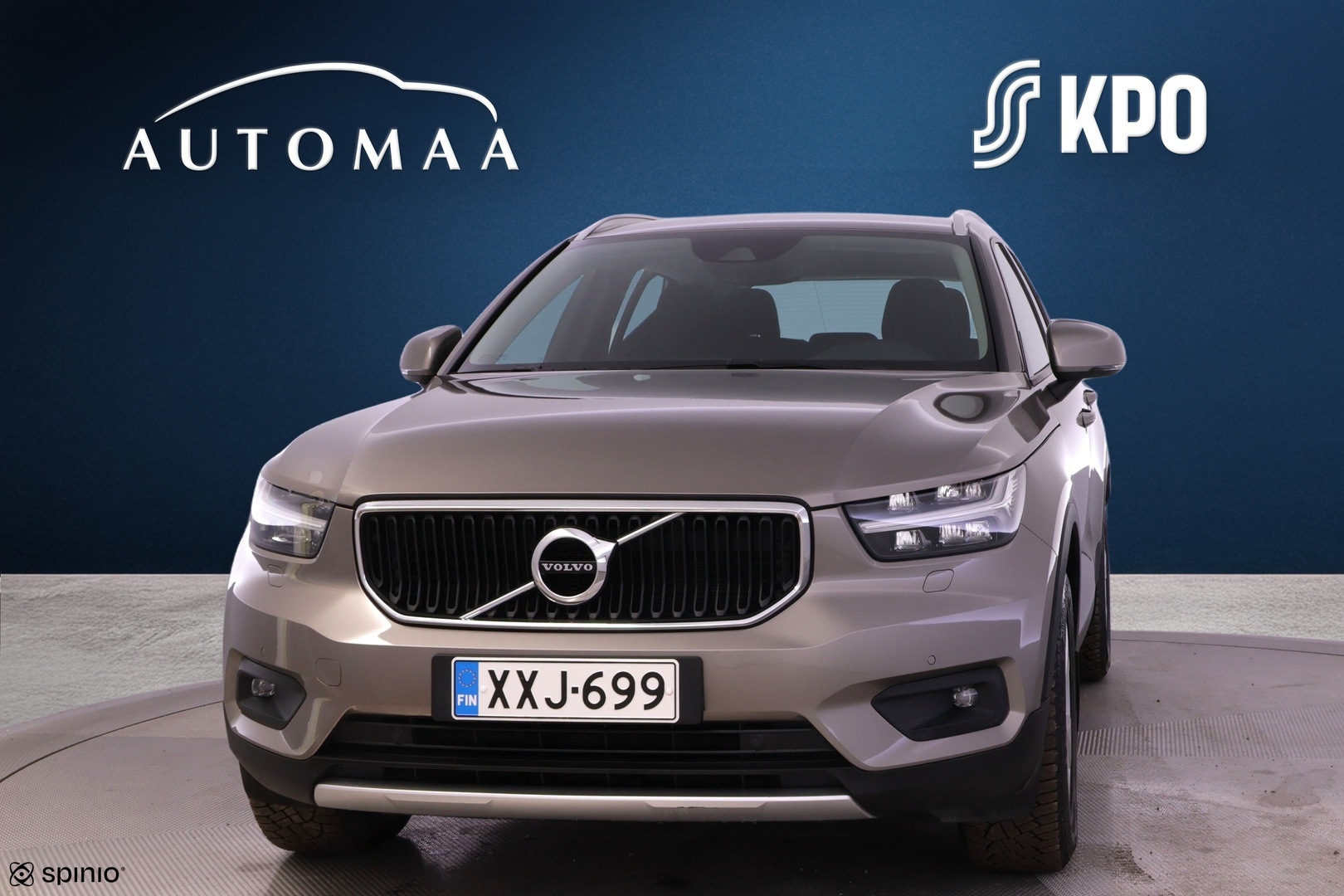 VOLVO XC40 2021