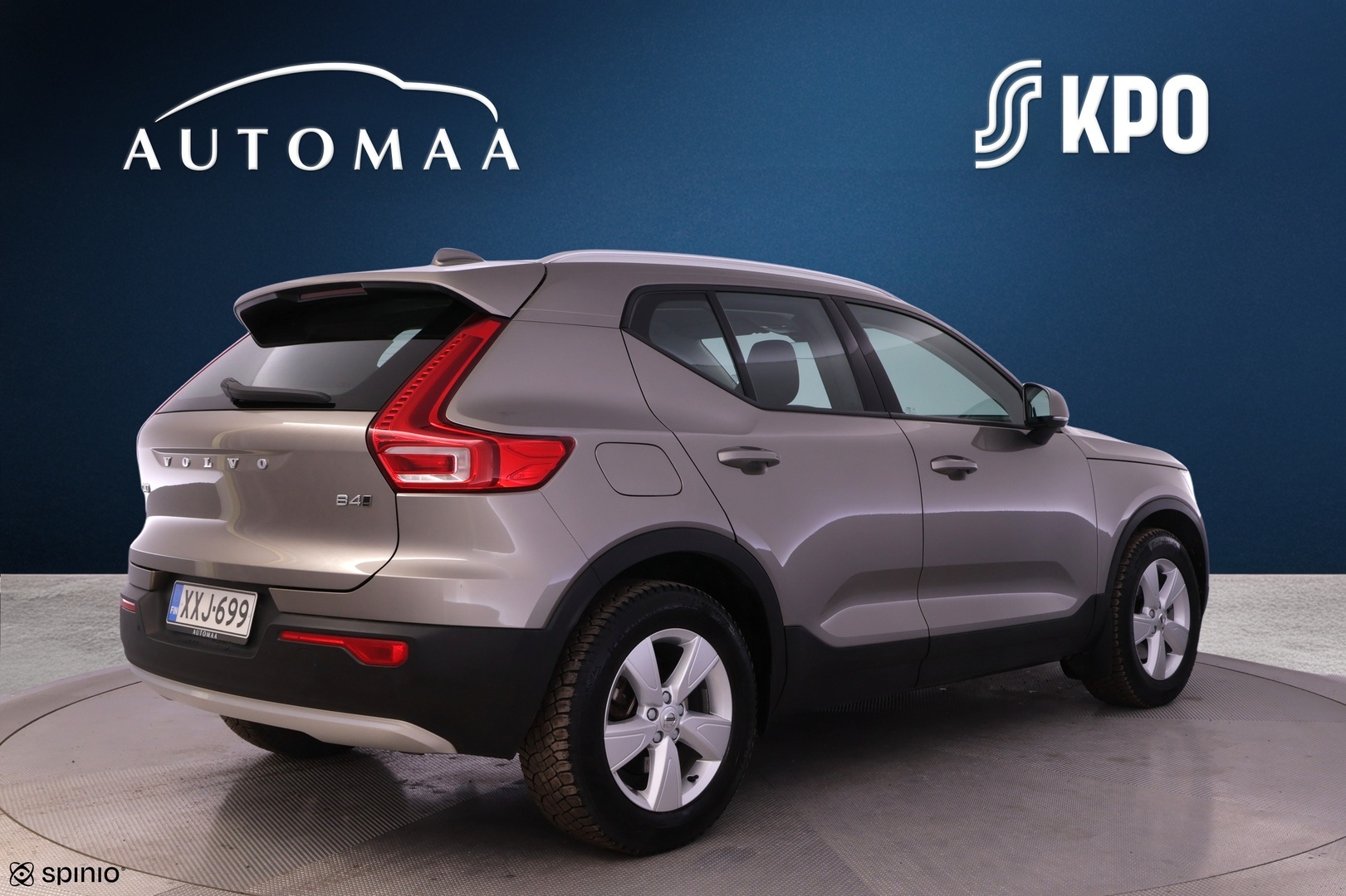 VOLVO XC40 2021
