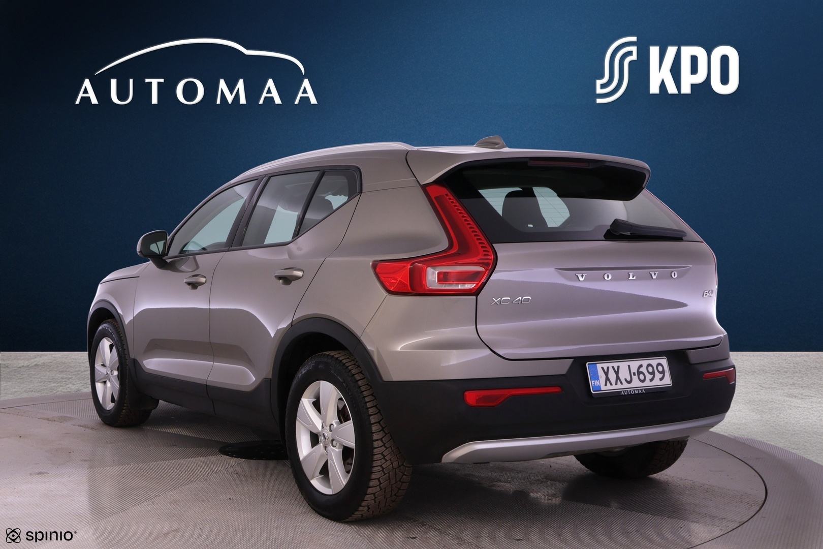 VOLVO XC40 2021