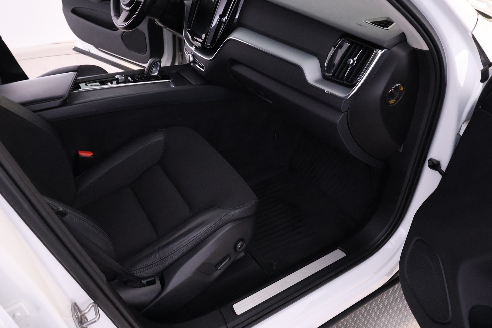 VOLVO XC60 2020