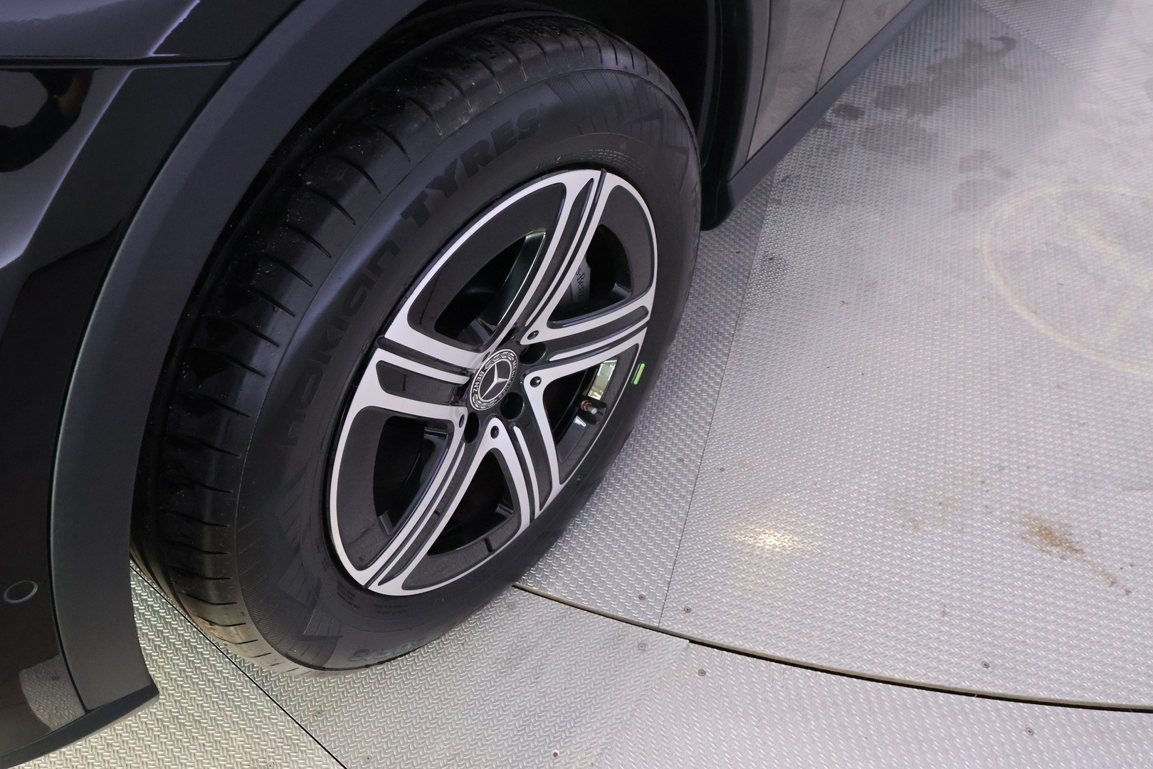 MERCEDES-BENZ GLC 17