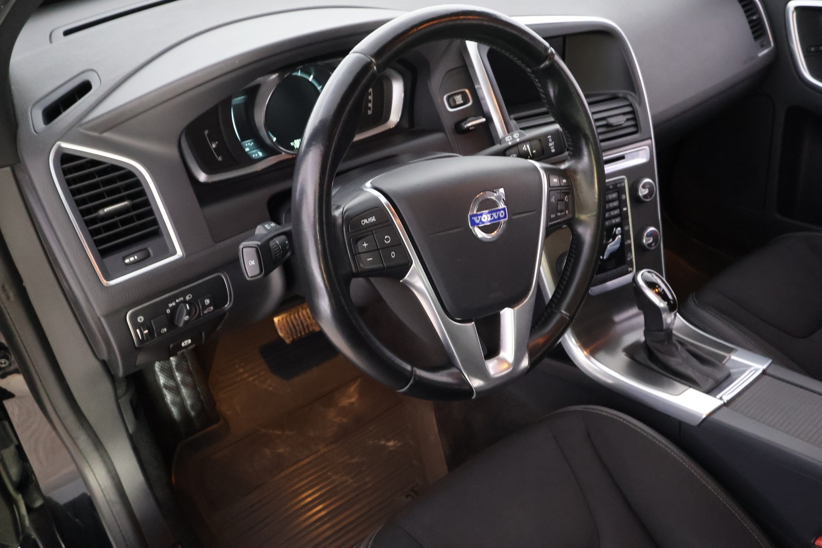 VOLVO XC60 2014