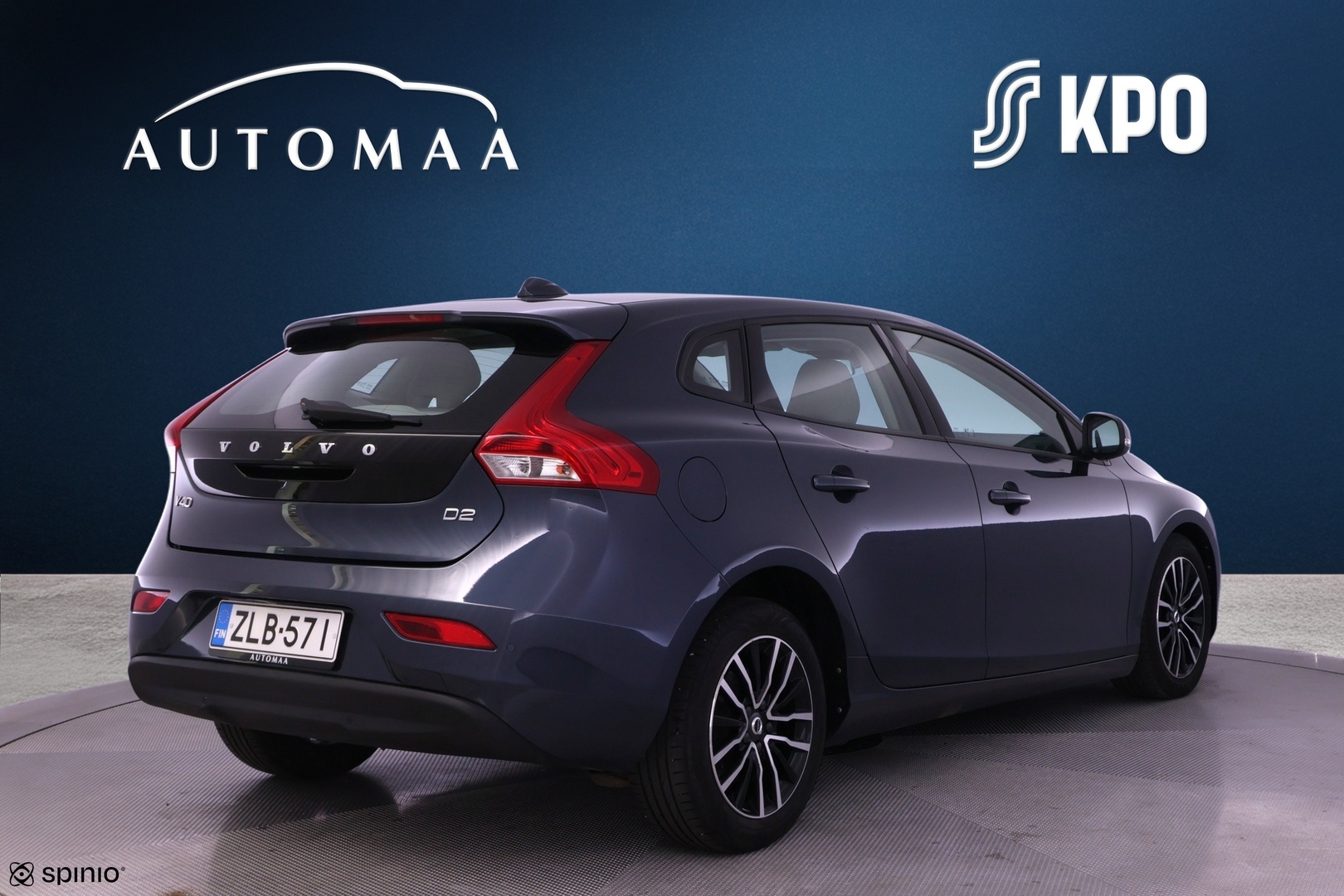 VOLVO V40 2017
