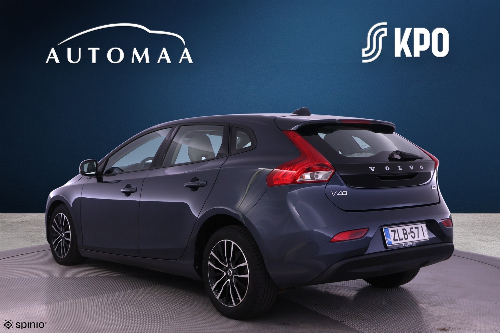VOLVO V40 2017