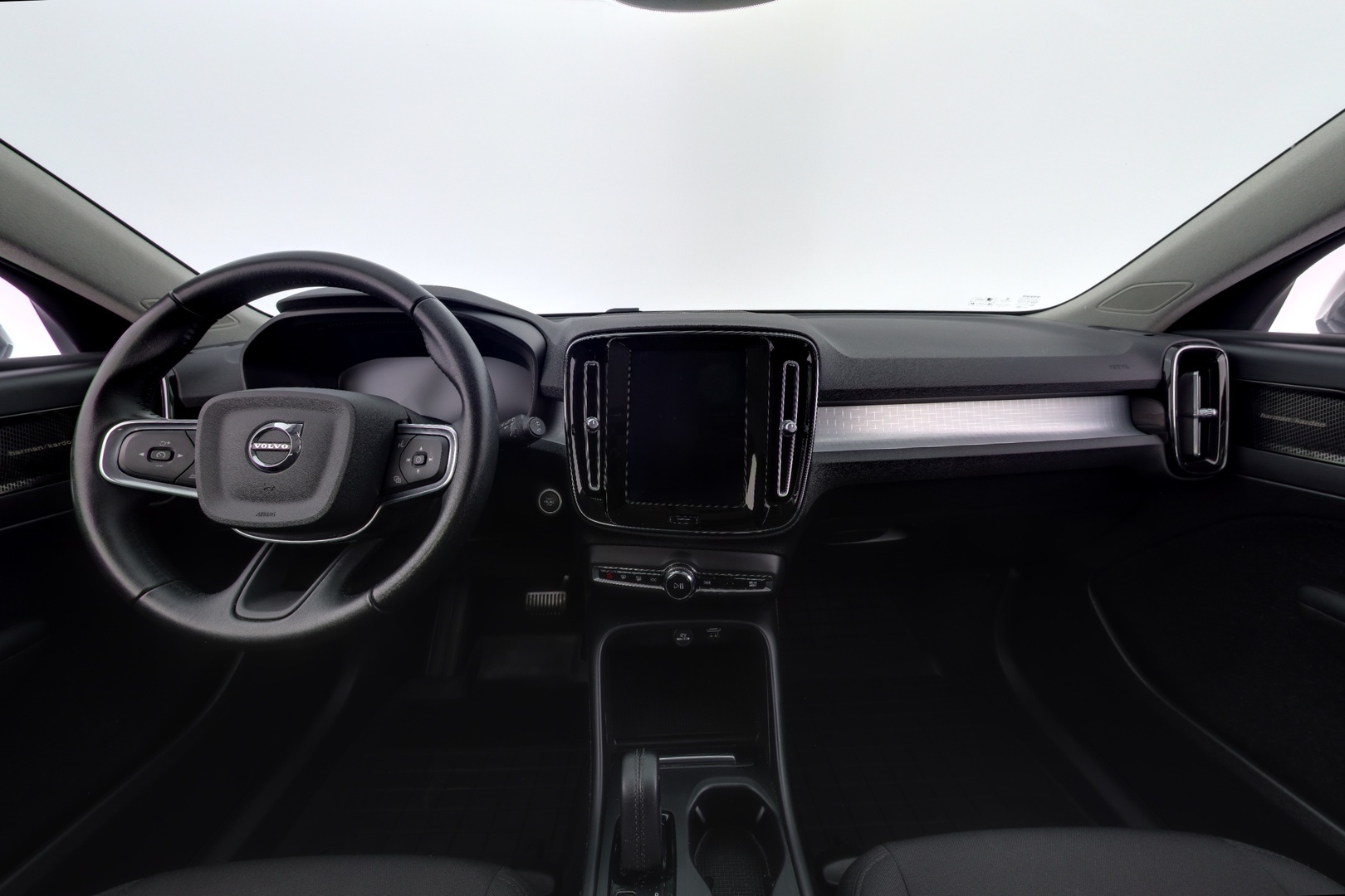 VOLVO XC40 2021