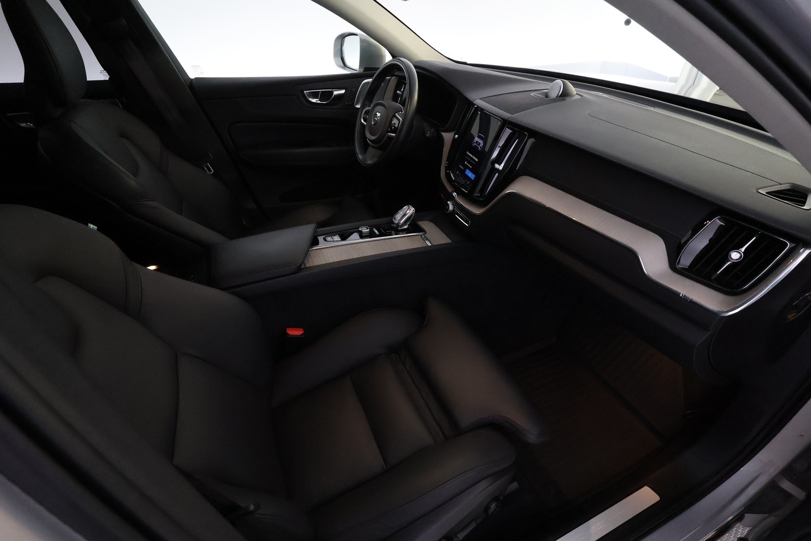 VOLVO XC60 2022