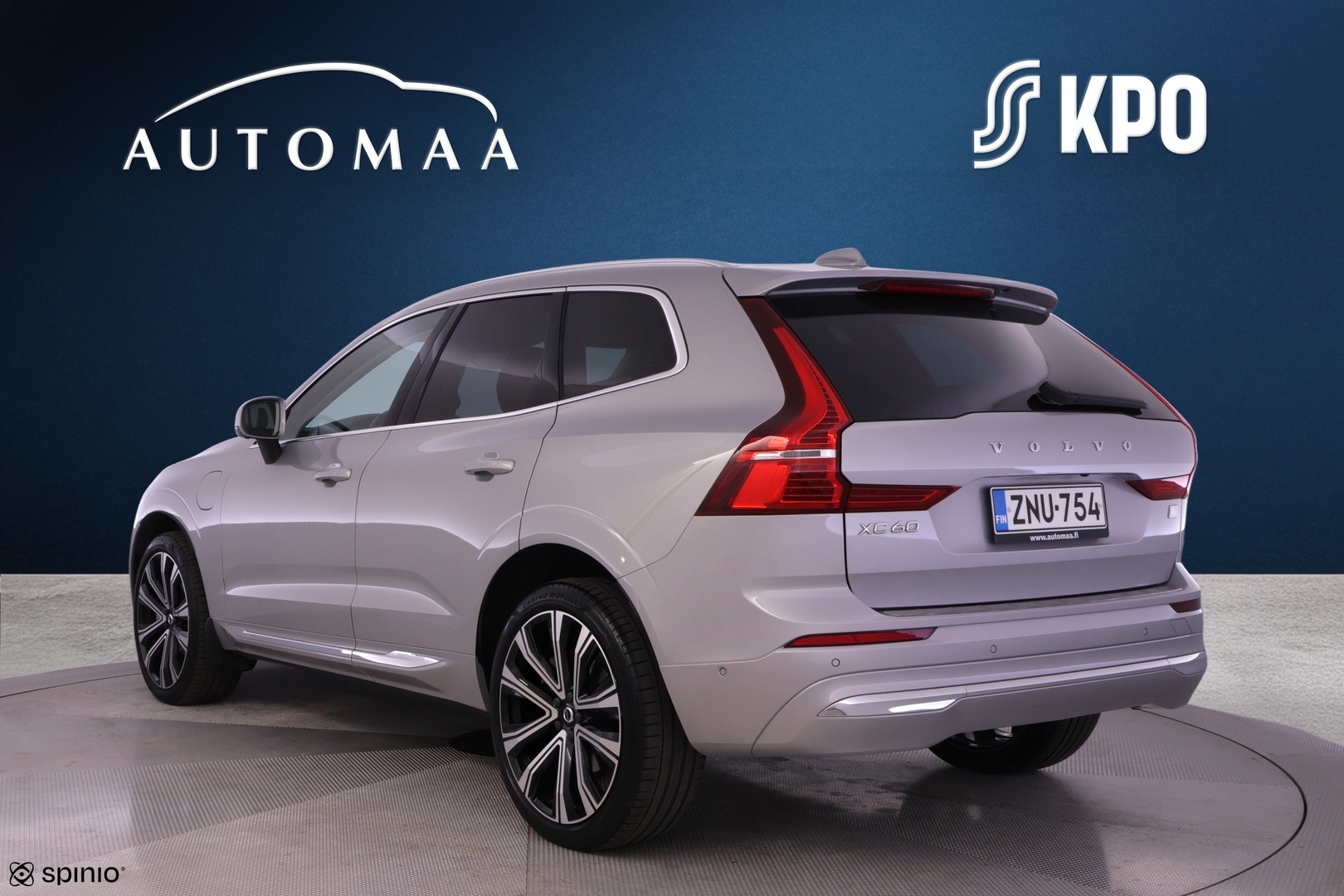 VOLVO XC60 2022