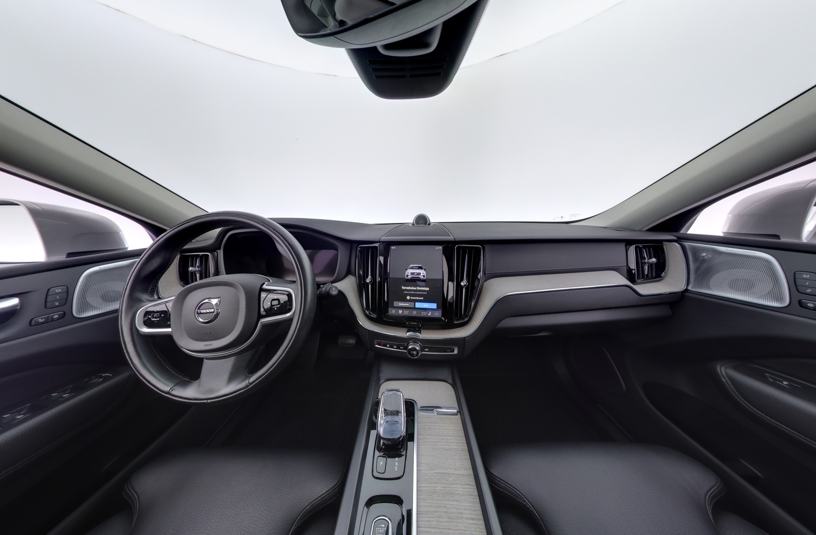 VOLVO XC60 2022