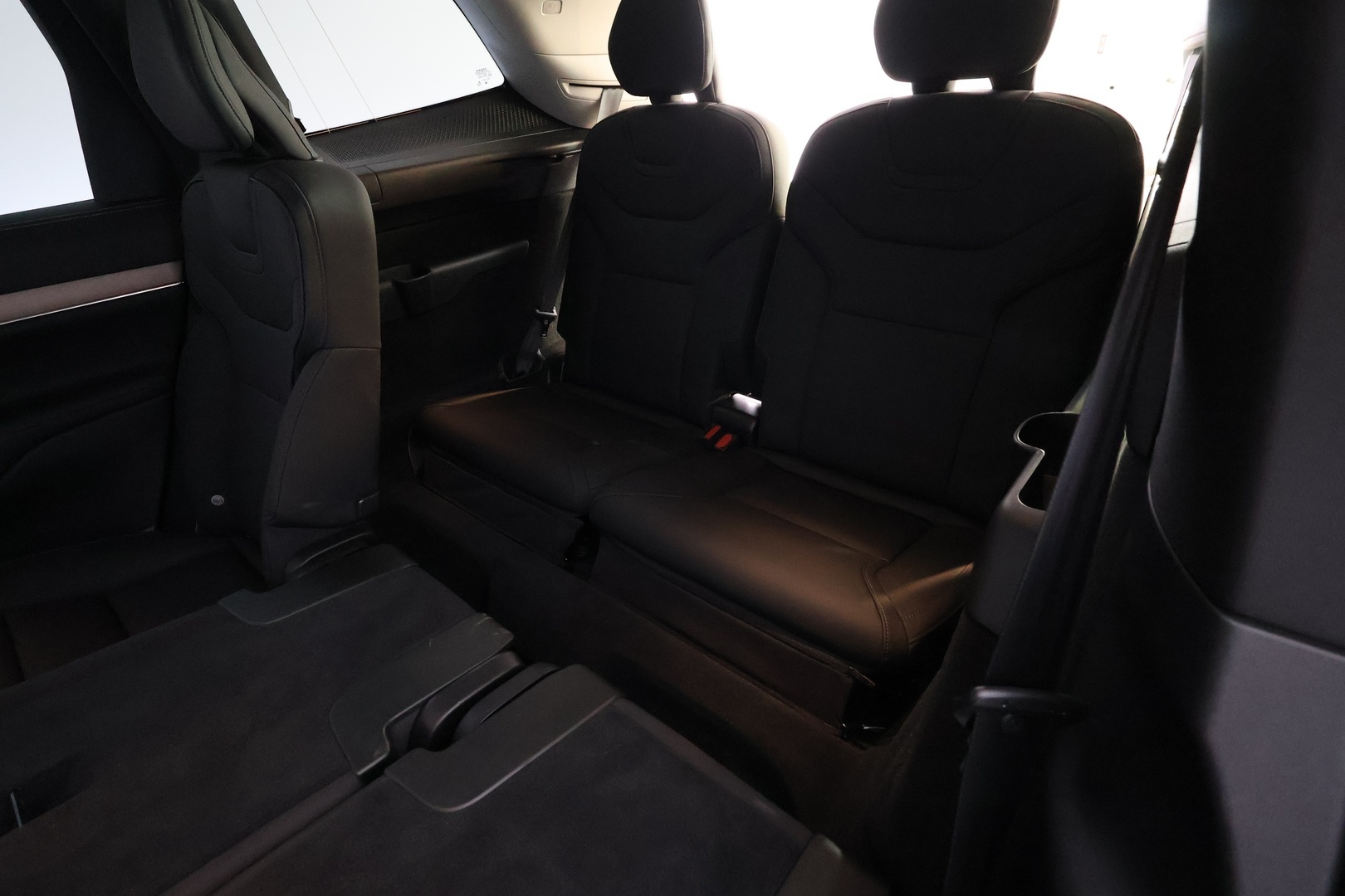 VOLVO EX90 2025