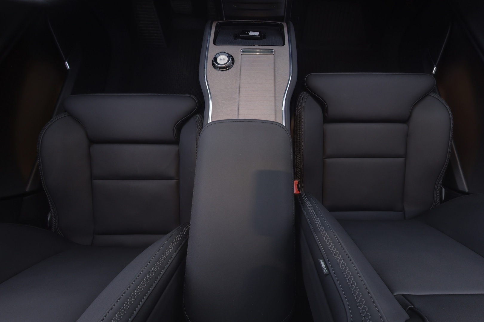 VOLVO EX90 2025