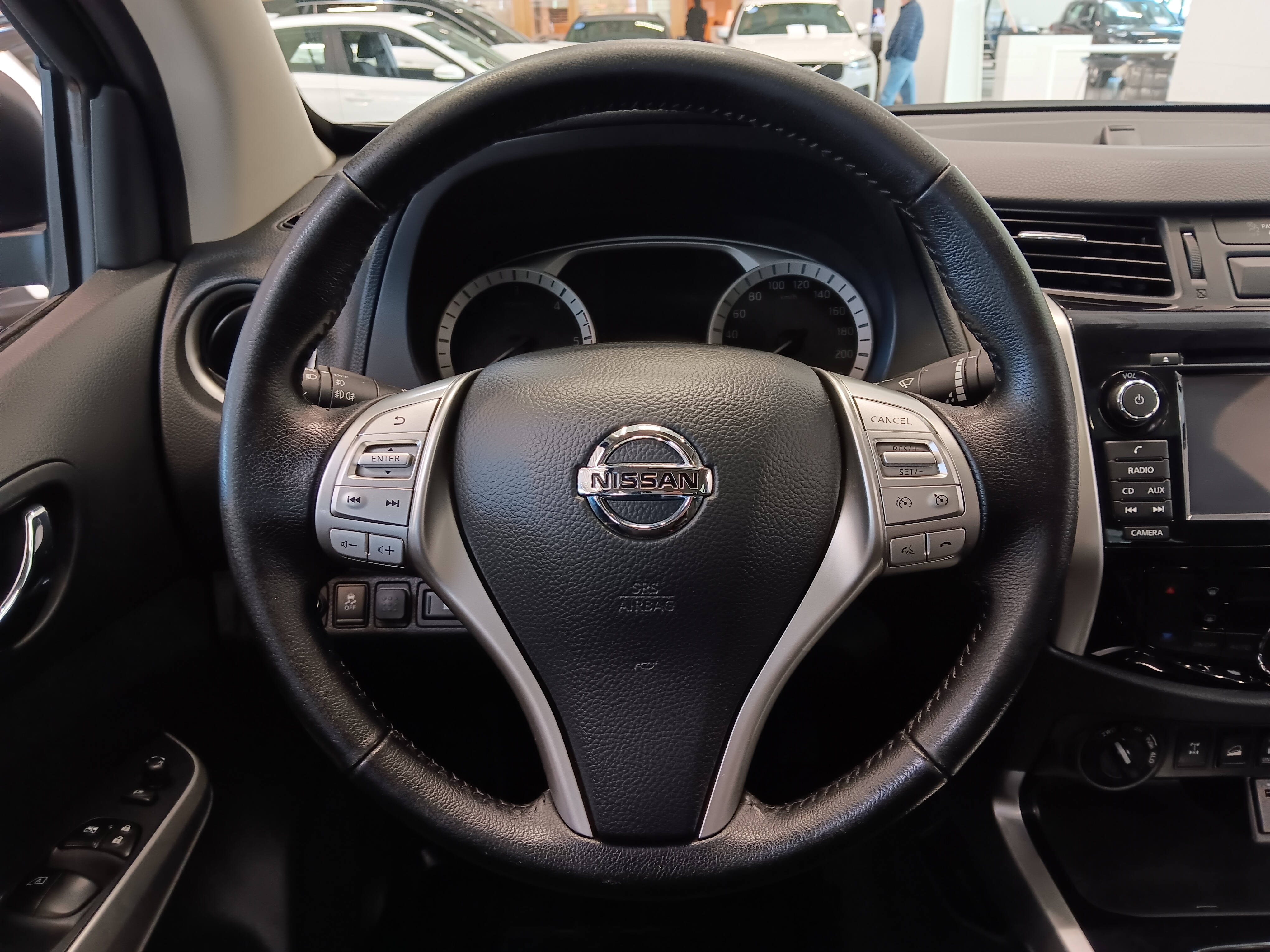 NISSAN Navara 2019