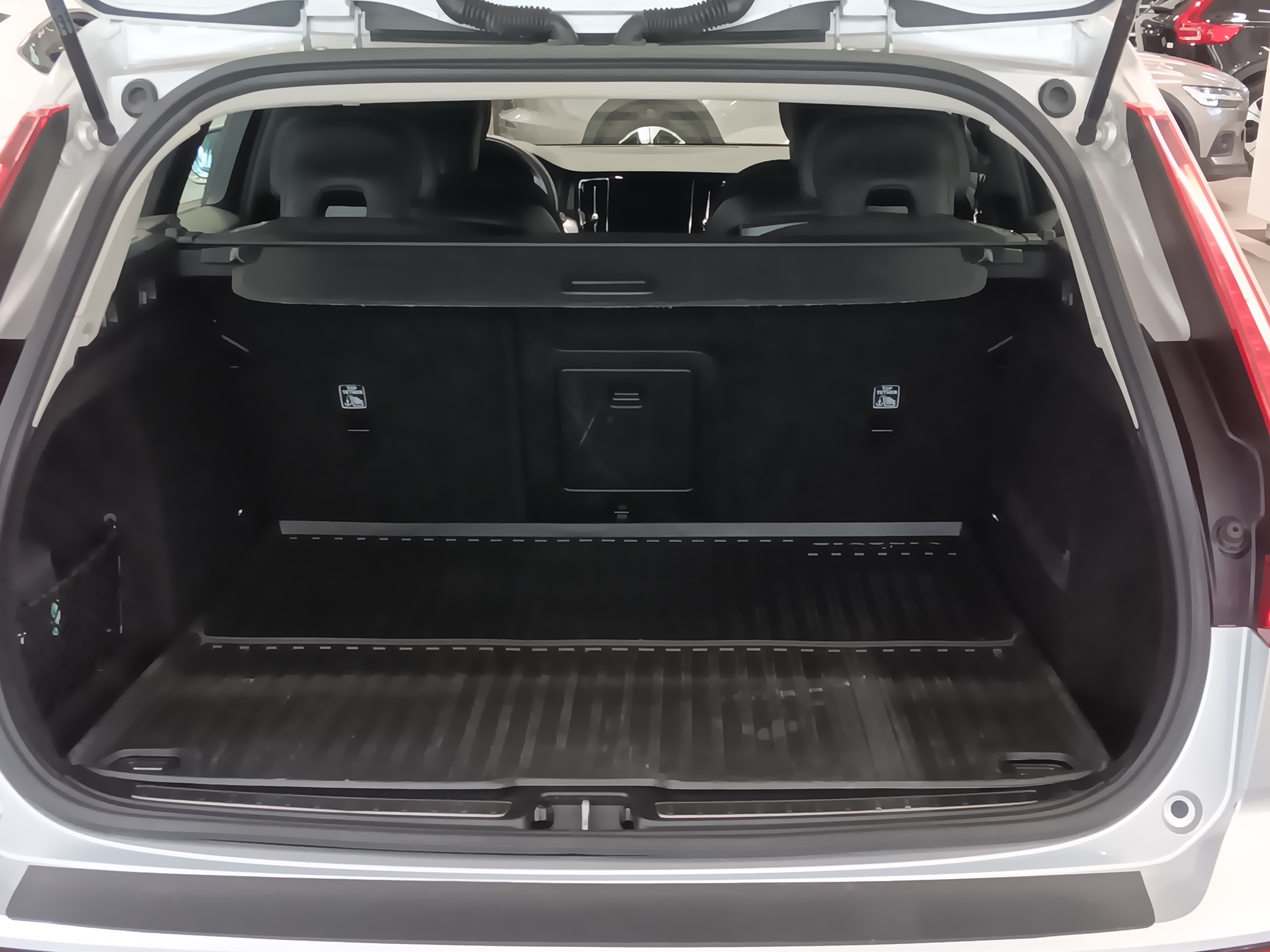 VOLVO V60 2019