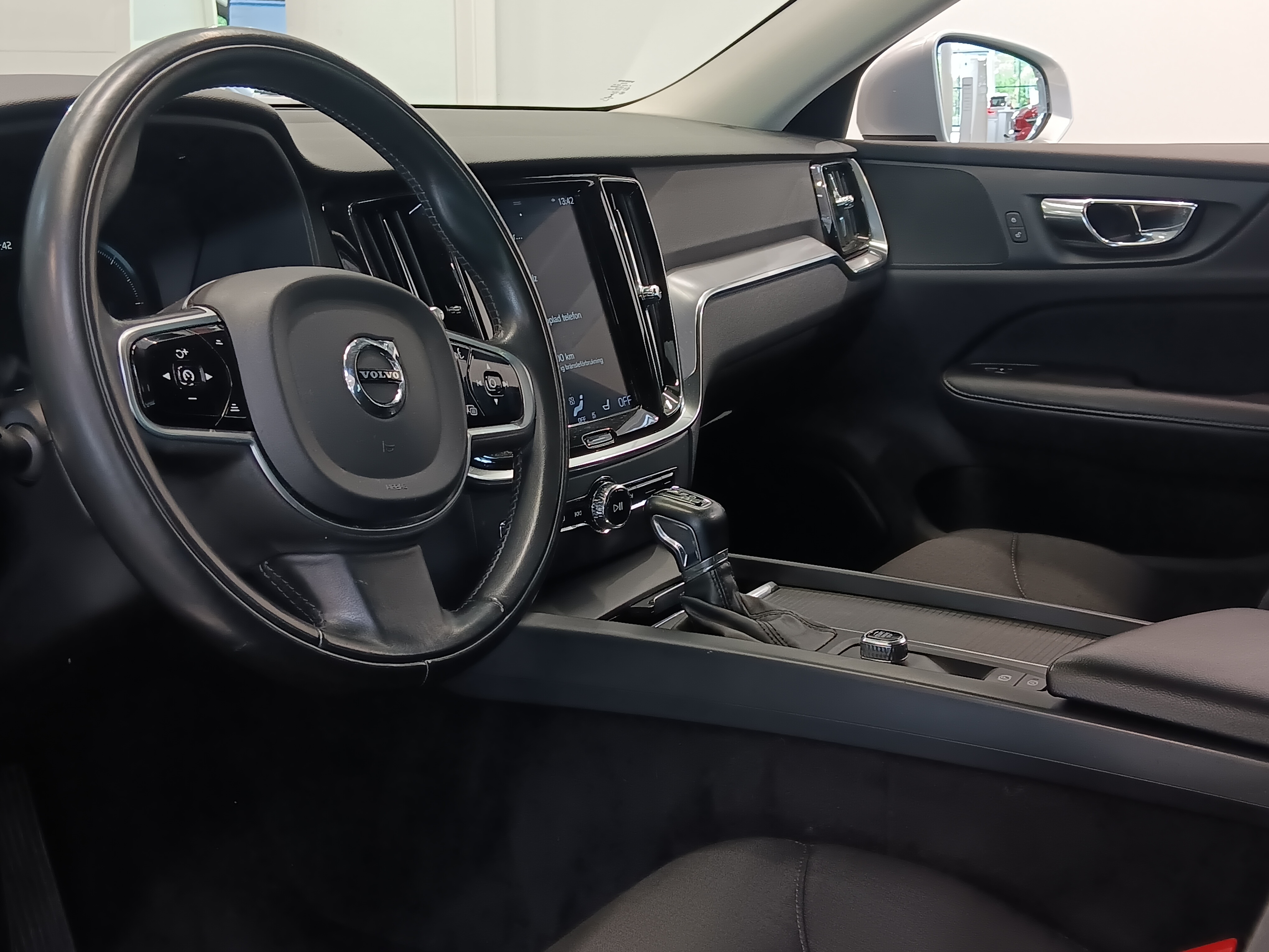 VOLVO V60 2019