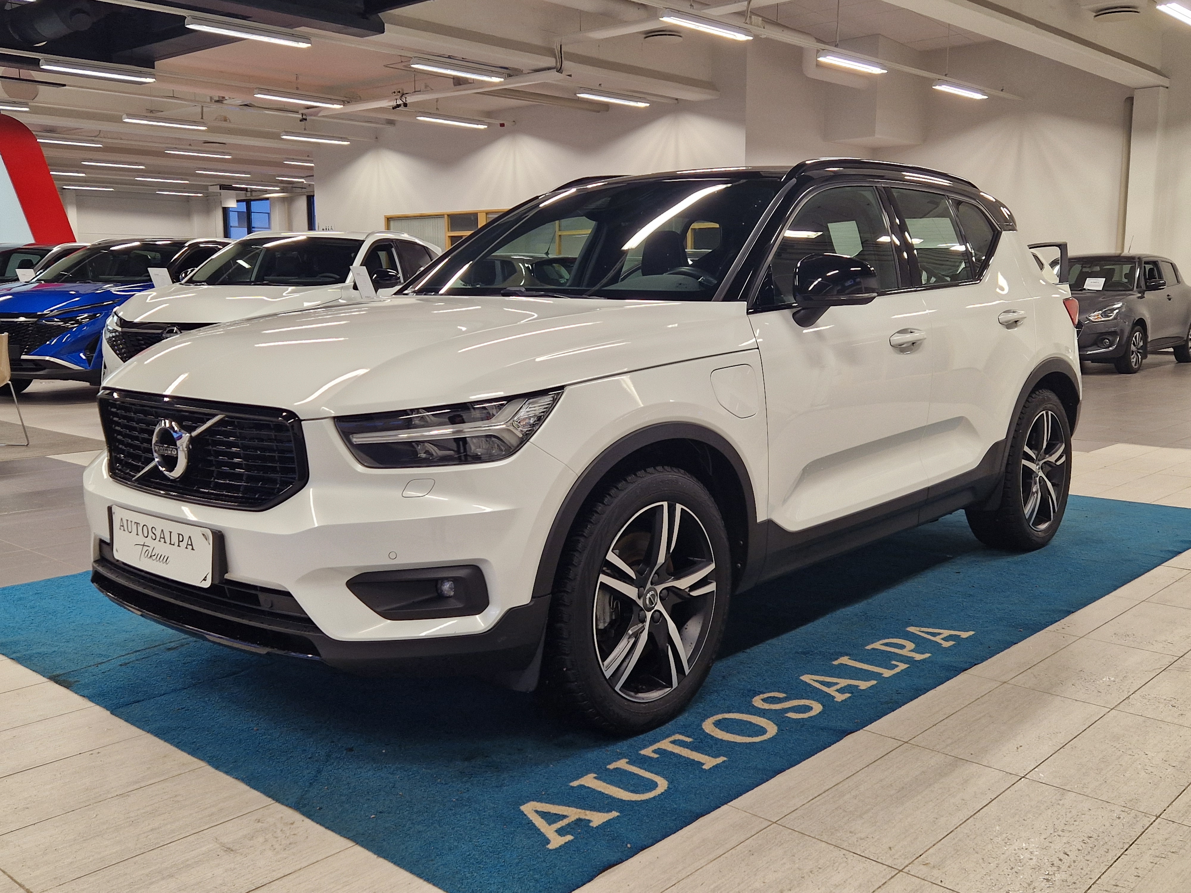 VOLVO XC40 2020