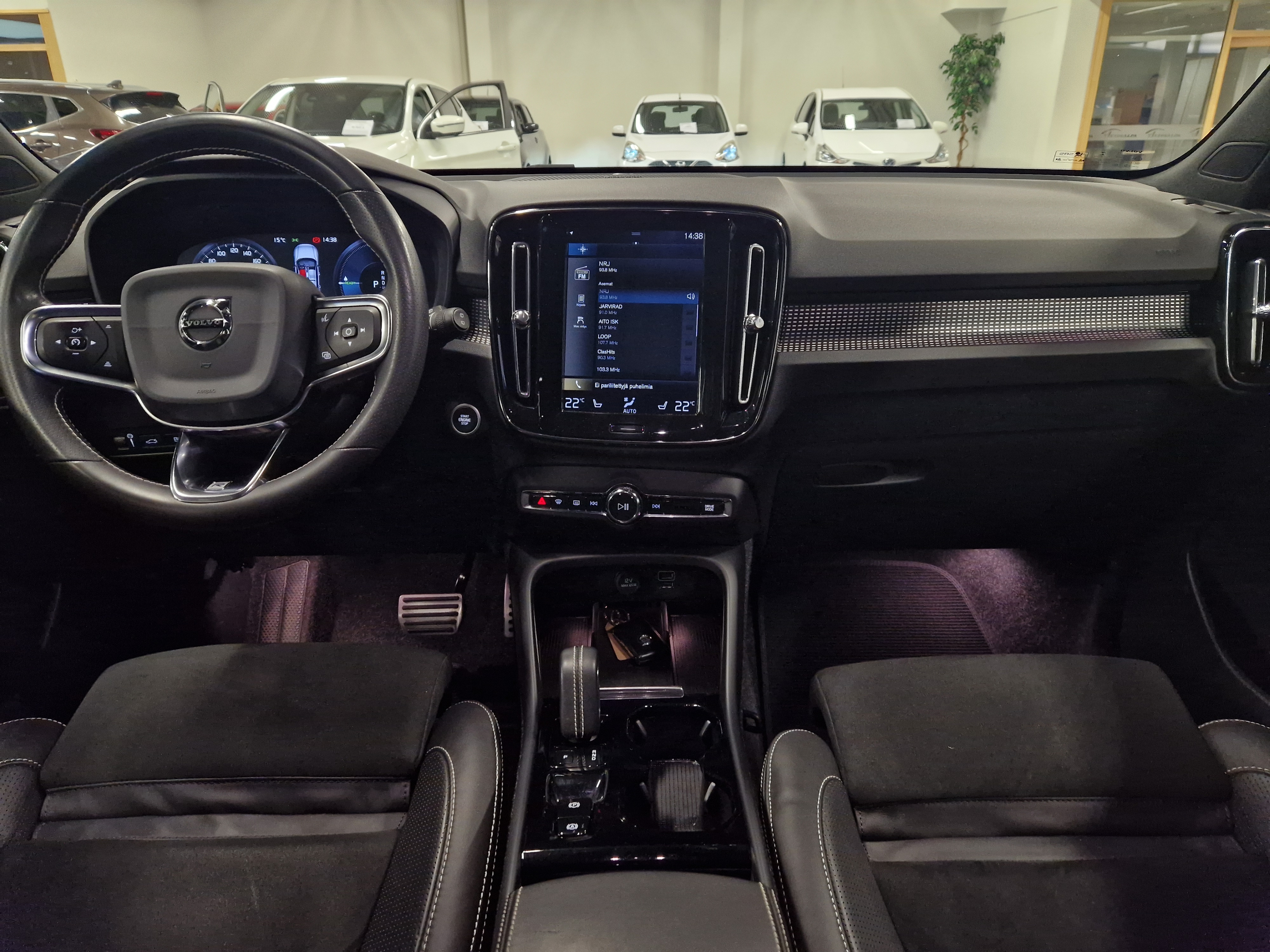 VOLVO XC40 2020